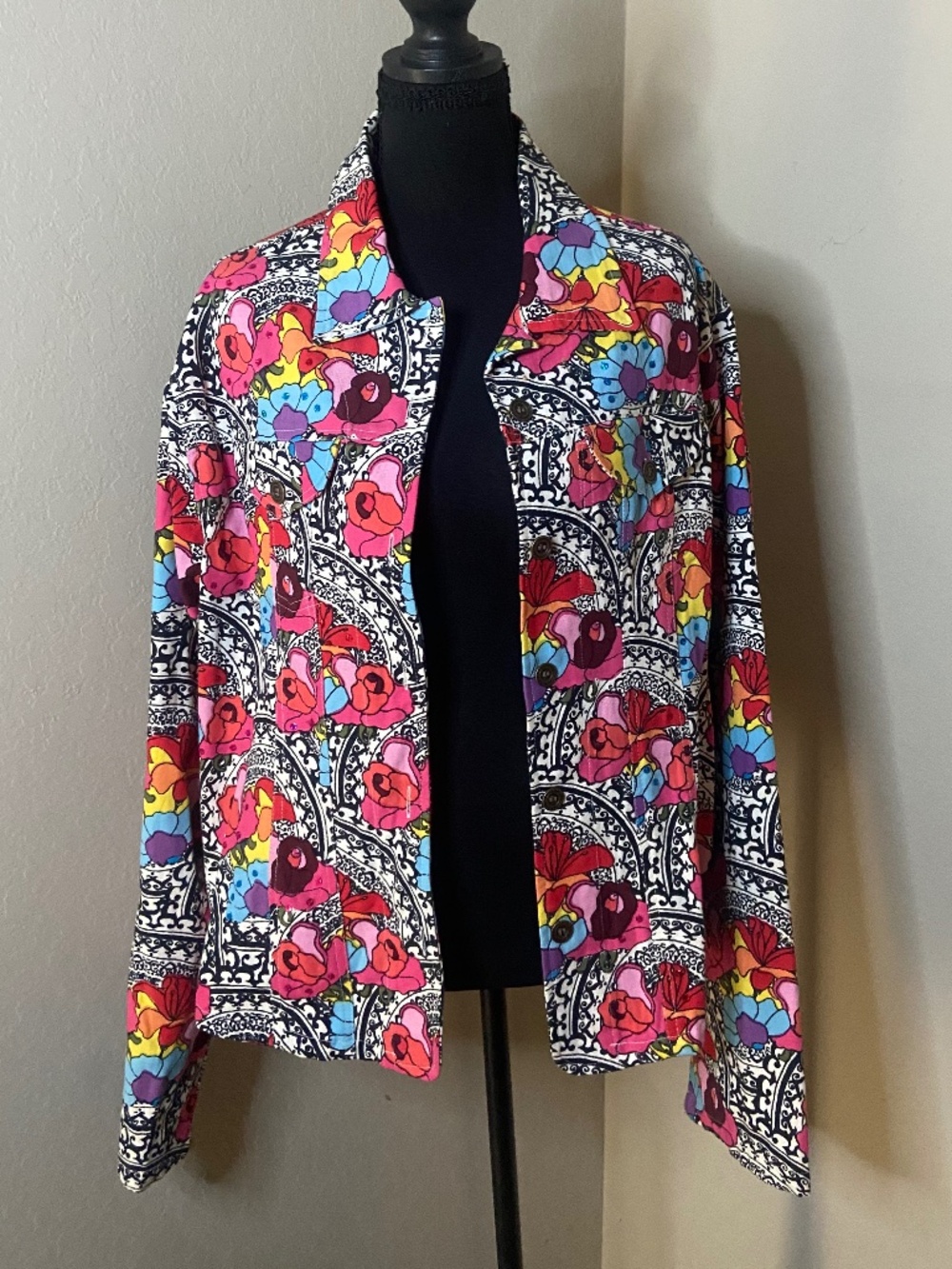 Gaudy Couture Psychedelic Floral & Scroll Button-Front Jacket – Size 1X